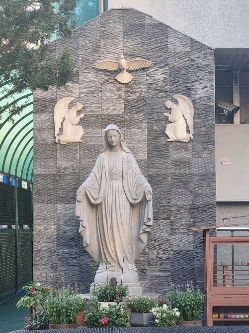 서울 자양동성당 성모동산 성모상 사진