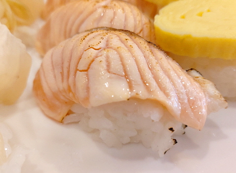 은행골 참치스테이크 초밥