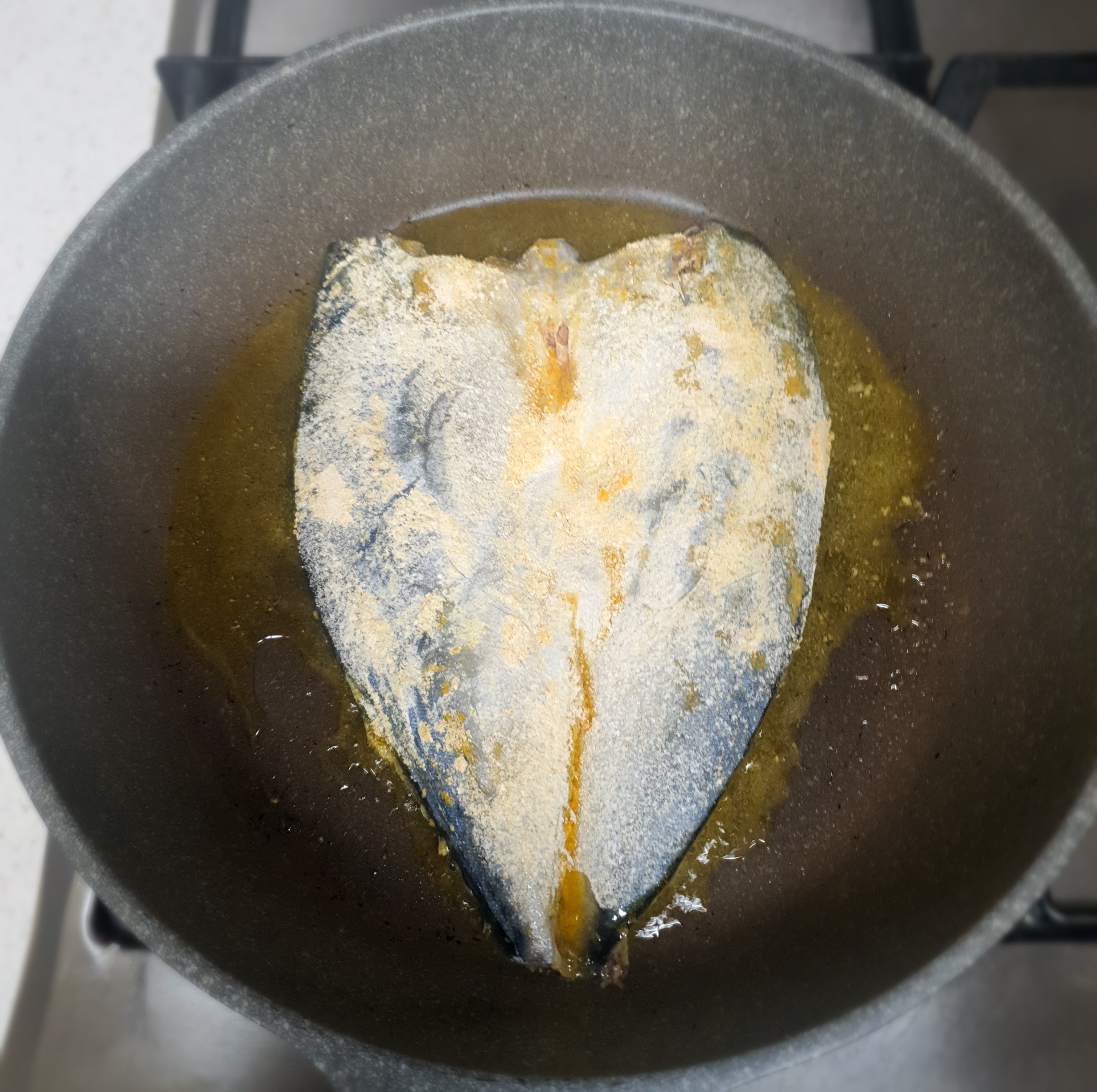 달궈진-팬에-구우면-됩니다.