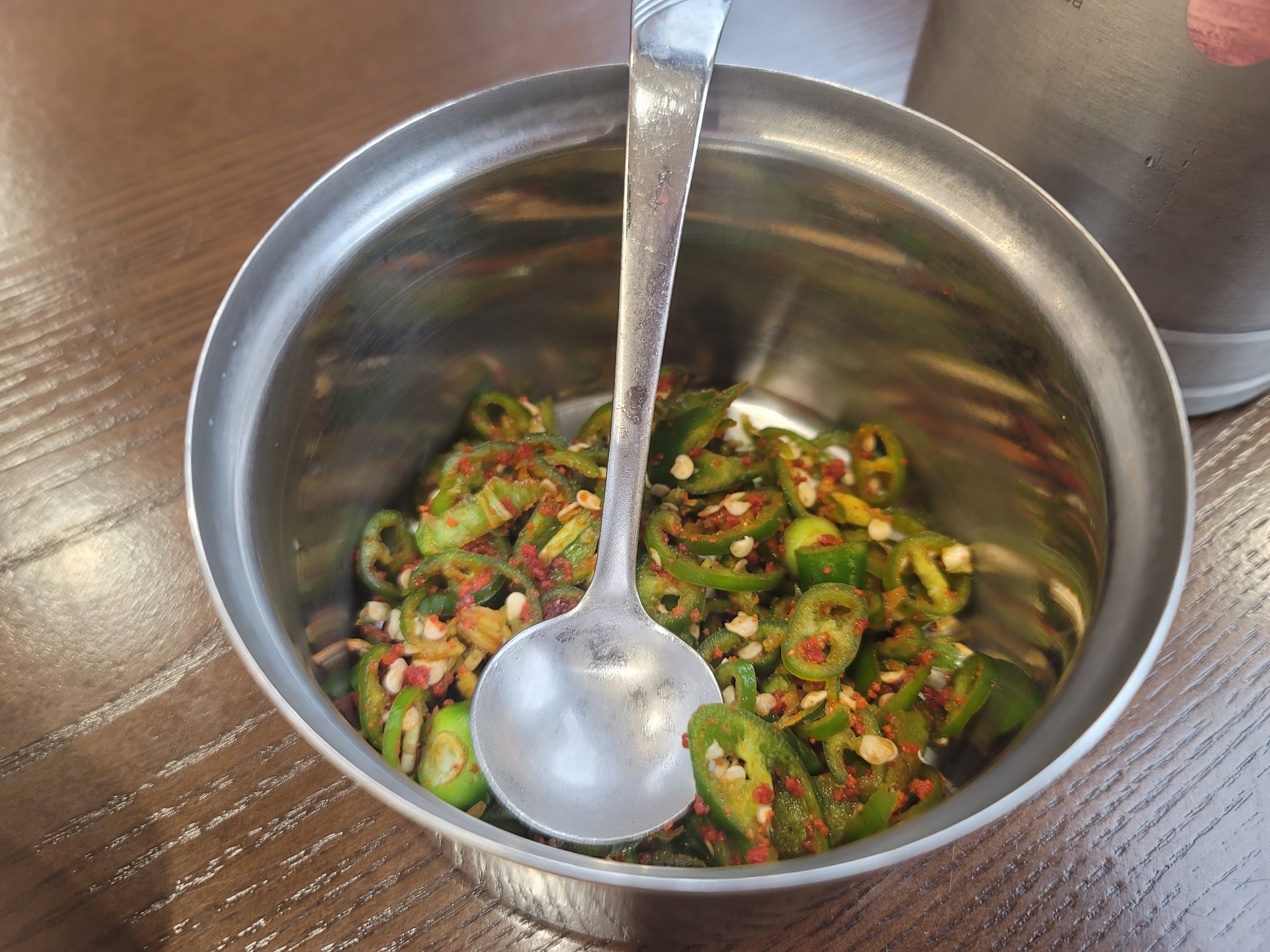 사골 육수 진한 칼국수 맛집 <밀곳>
메뉴