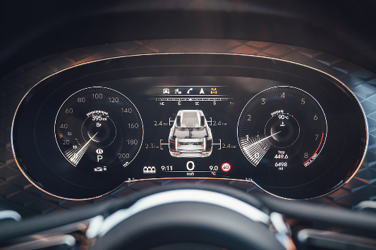 벤틀리 벤테이가 내부 디자인