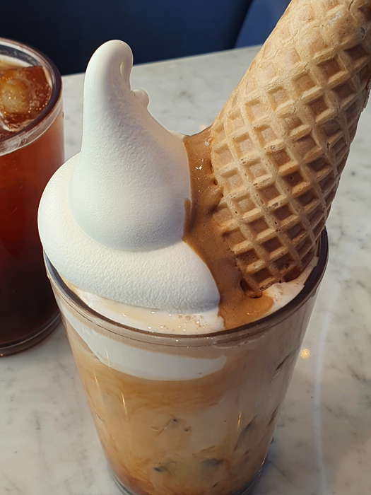 아이스크림-카페-라떼