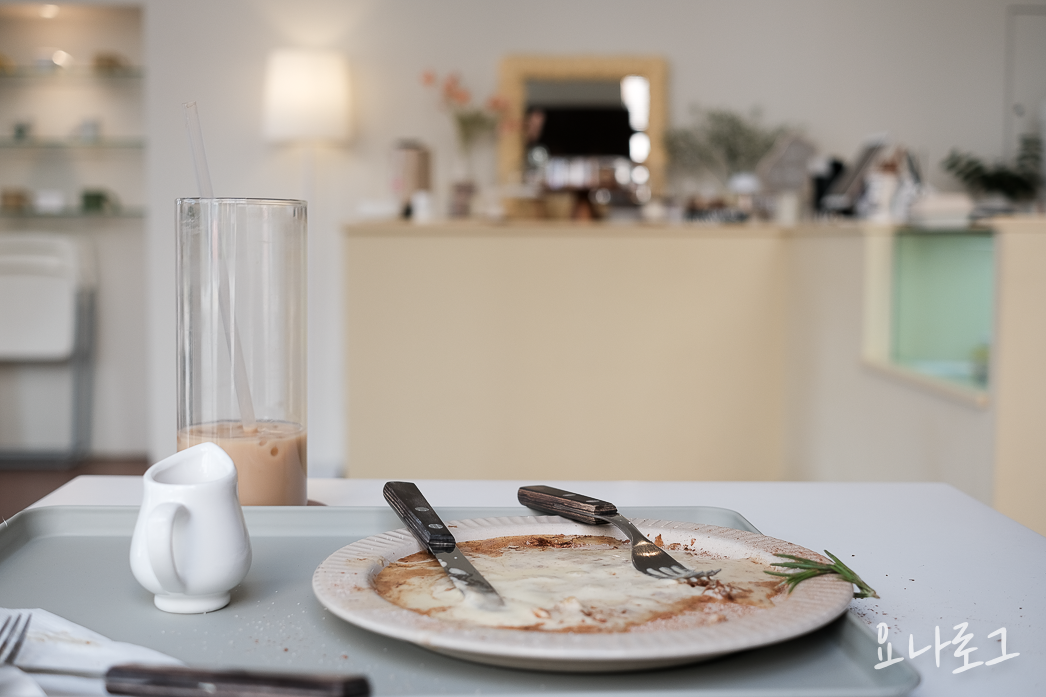 영통카페 영통맛집 수원카페 수원맛집 신동카페거리 신동카페 영통카페추천 신동카페추천 수원카페추천 수원데이트 수원데이트코스 수원가볼만한곳 영통가볼만한곳 구스타브 신동구스타브 크로플 크로플맛집 수원경희대 수원경희대맛집 수원경희대카페 영통데이트 영통데이트추천 영통데이트코스