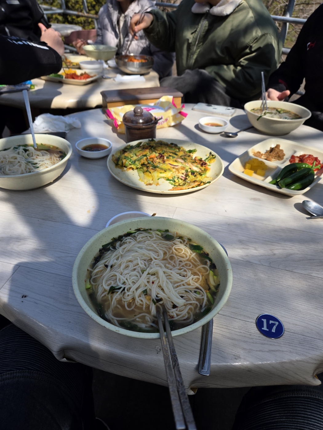 천왕재 휴게점 파전, 국수