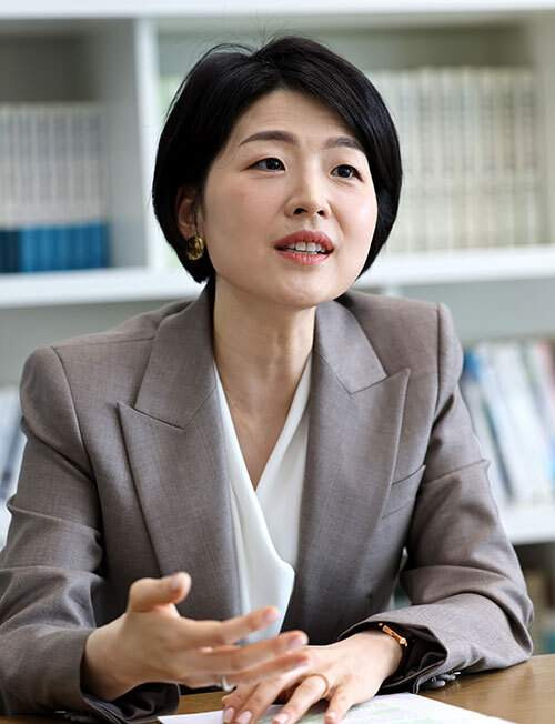 1. 한지아 국회의원 프로필
