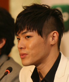 충격 !! 가수 휘성 향년 43년세로 자택서 숨진채발견