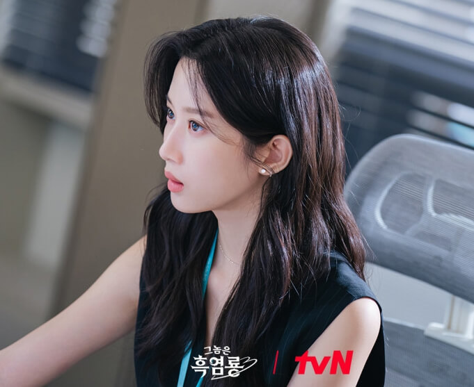 그놈은흑염룡-문가영 (2)