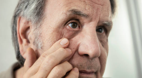 백내장 증상&amp;#44; 수술비용&amp;#44; 수술후 시력회복 기간 총정리 (2024ver)