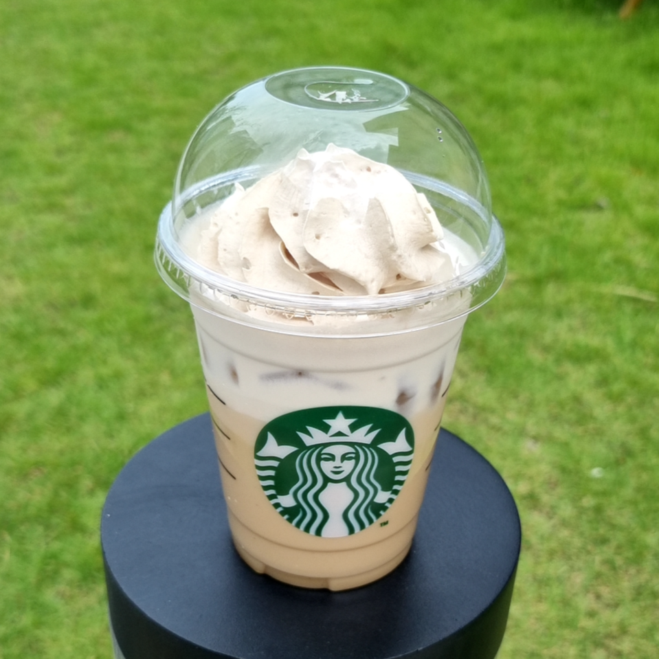 호두 블랙 티 라떼