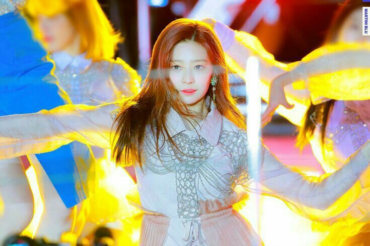 아이즈원 김민주 최애사진