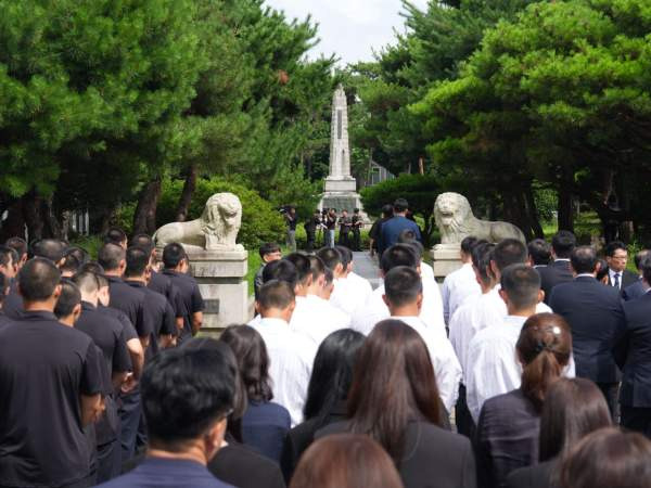 배재고 사과 방문: '지역 조롱 구호' 배재고 야구부, 광주일고 직접 찾아 진심 어린 공식 사과 및 국립 5&middot;18 민주묘지 참배 전말