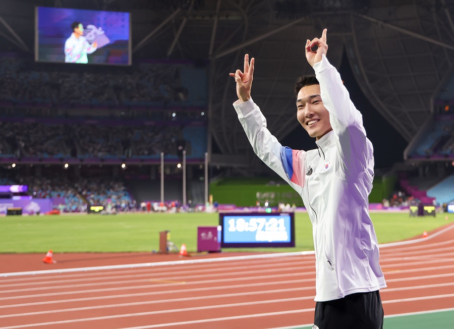 항저우 아시안게임 우상혁 높이뛰기 은메달