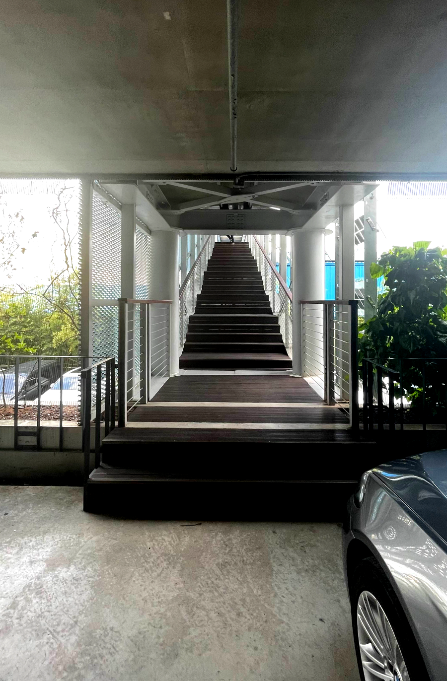 F1963 주차장에서 이동