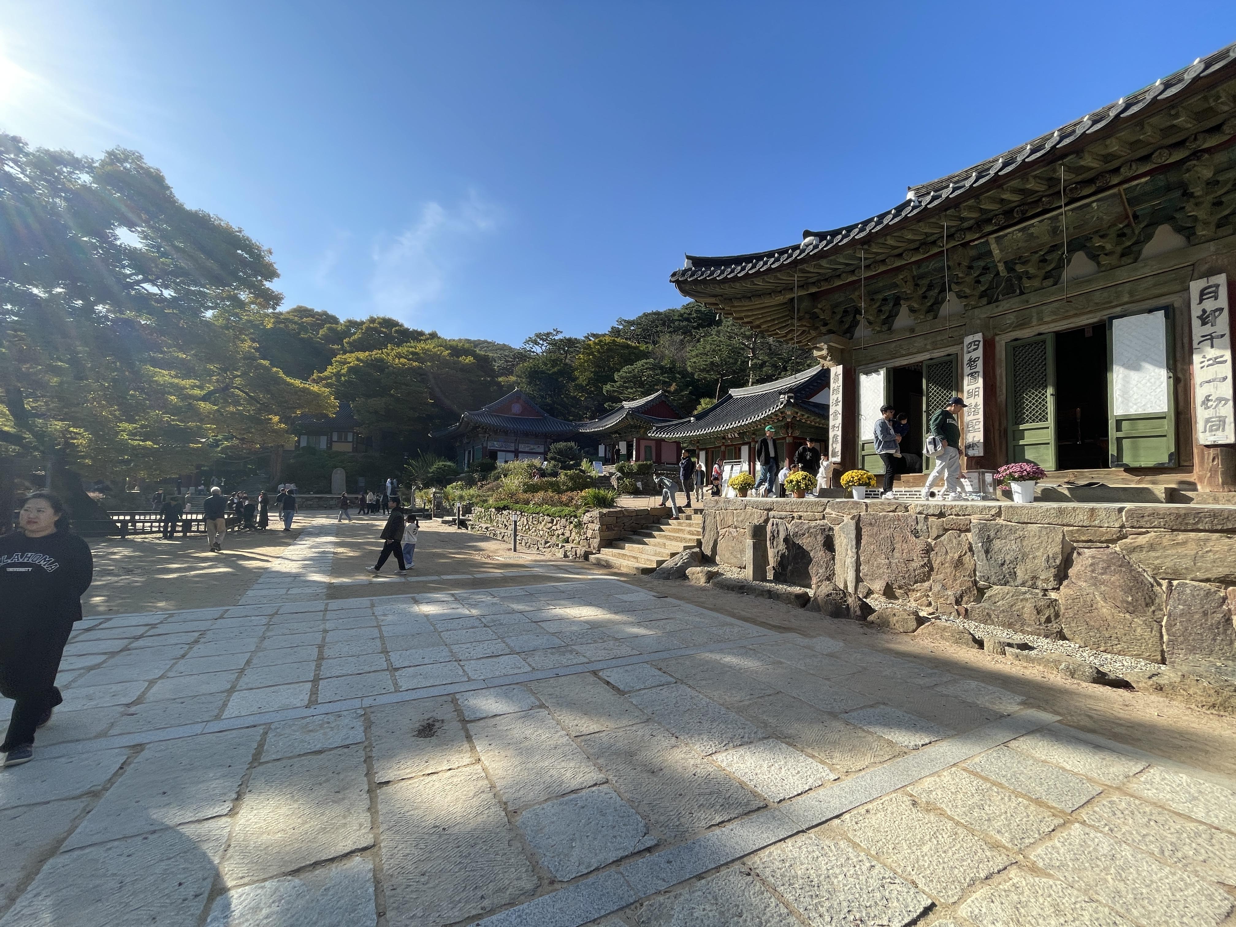 전등사 전경