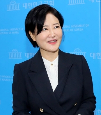 이수진 국회의원 프로필 나이 고향 학력 재산 지역구 평가