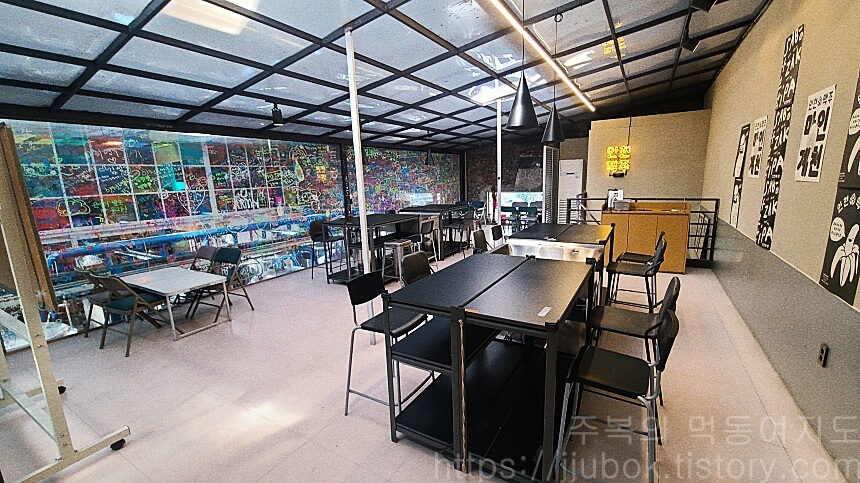 인천맥주-2층-분위기-2