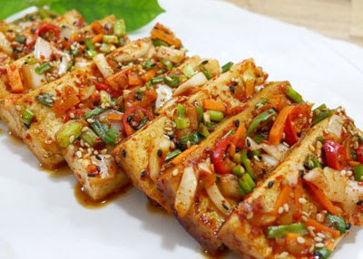 간장 양념이 촉촉하게 밴 두부조림 완성 사진