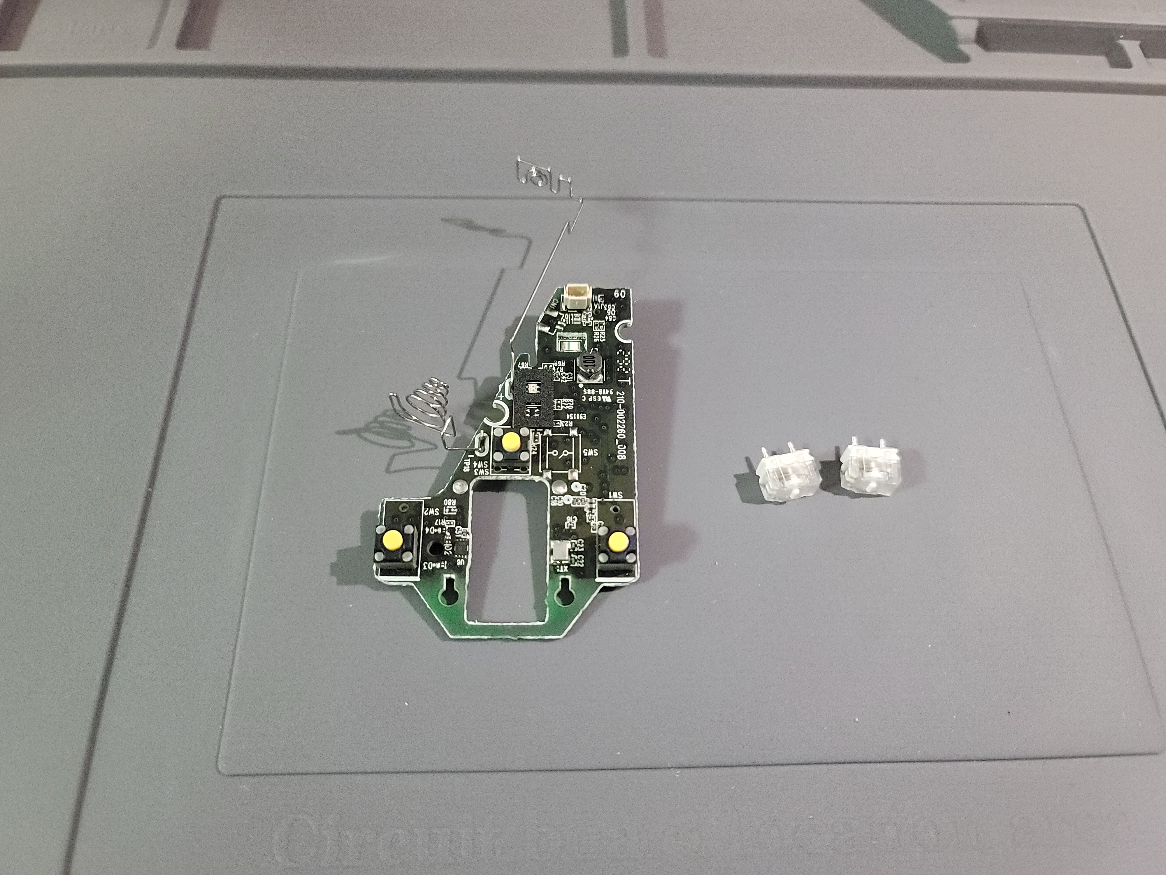 로지텍 M650 메인 기판 분리 스위치 교체 전 PCB 상태 사진
