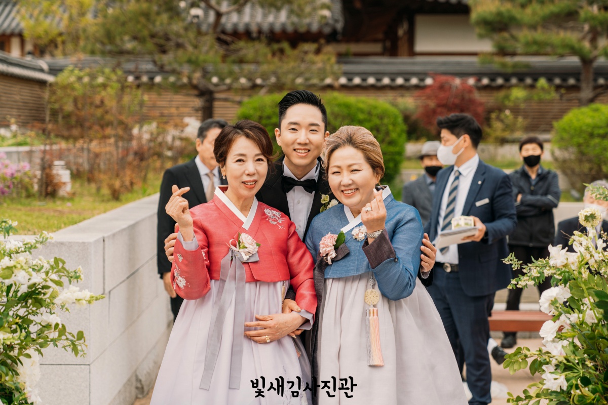 경원재 본식스냅 한옥웨딩 야외결혼식 21