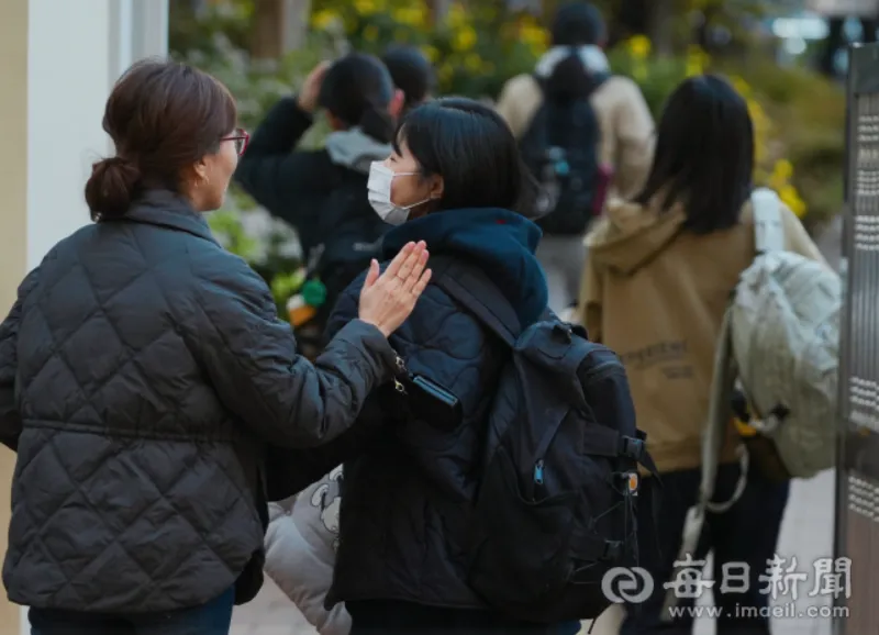 2025 수능 선물 추천, 수능 선물 베스트 10, 기프티콘 선물, 현금 수능 선물, 대학 굿즈 추천, 수험생 선물, 수능 디저트 추천, 수능 시즌 한정 디저트, 수능 문화 티켓, 수험표 할인 혜택, 수능 손편지 아이디어, DIY 응원 키트, 명품 지갑 추천, 수능 가성비 선물, 수능 실용 선물, SNS 인증템, 수능 응원 메시지, 수능 선물 후기