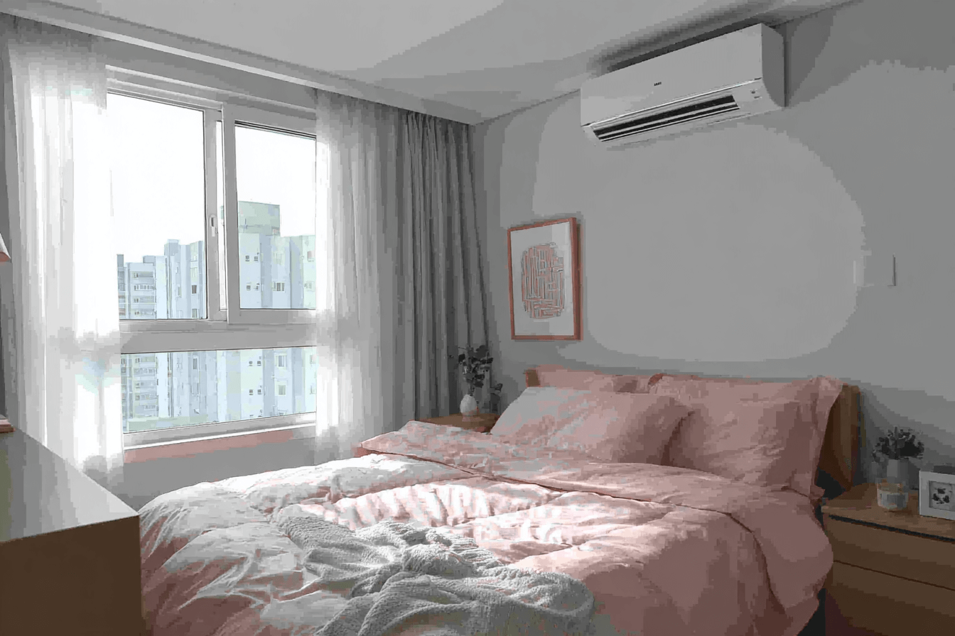 방에-설치되어있는-에어컨-이미지