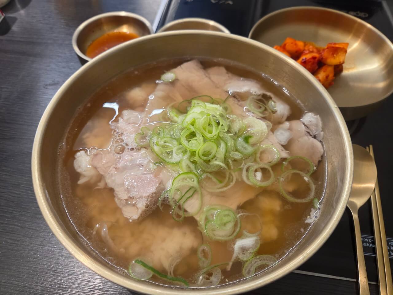 생방송투데이 막 퍼주는 집&amp;#44; 얼만데요? 서울 성수 곰탕 맛집 돈골약방 생방송투데이 3772회 