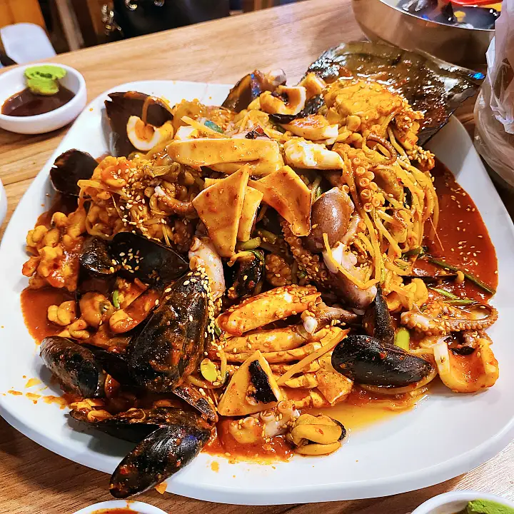 어서와 한국은 처음이지 스웨덴 친구들 편 종로 종로5가 갈비 해물찜 꼬막 산낙지 맛집 위치