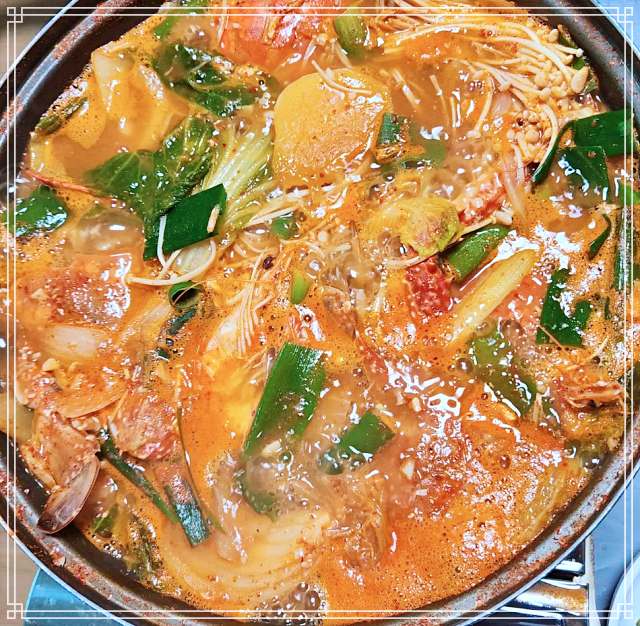 생생정보 마당 태안 안면도 꽃게 게국지 우동 맛집