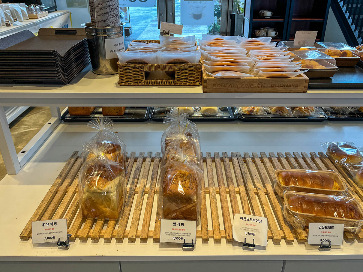 어셈블커피로스터즈 베이커리 메뉴