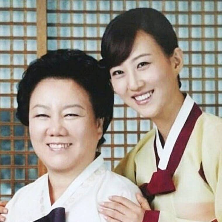 가수-장윤정-엄마