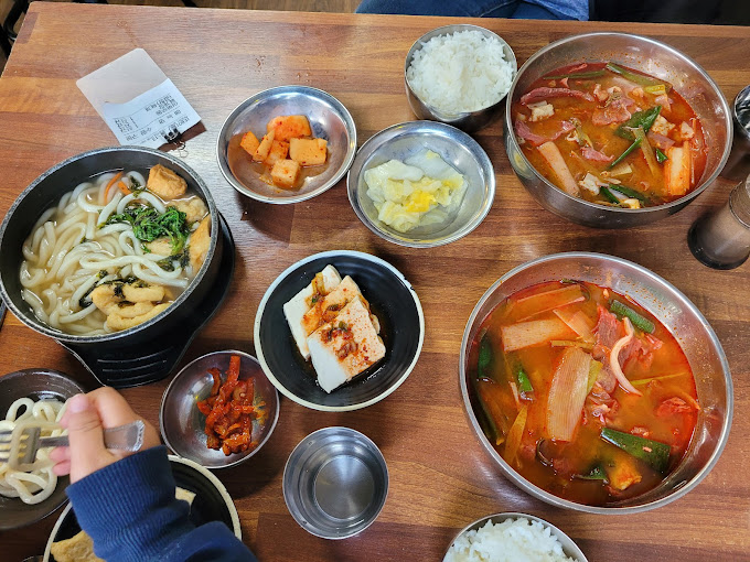 수유동 계곡 육개장 '샘터마루'