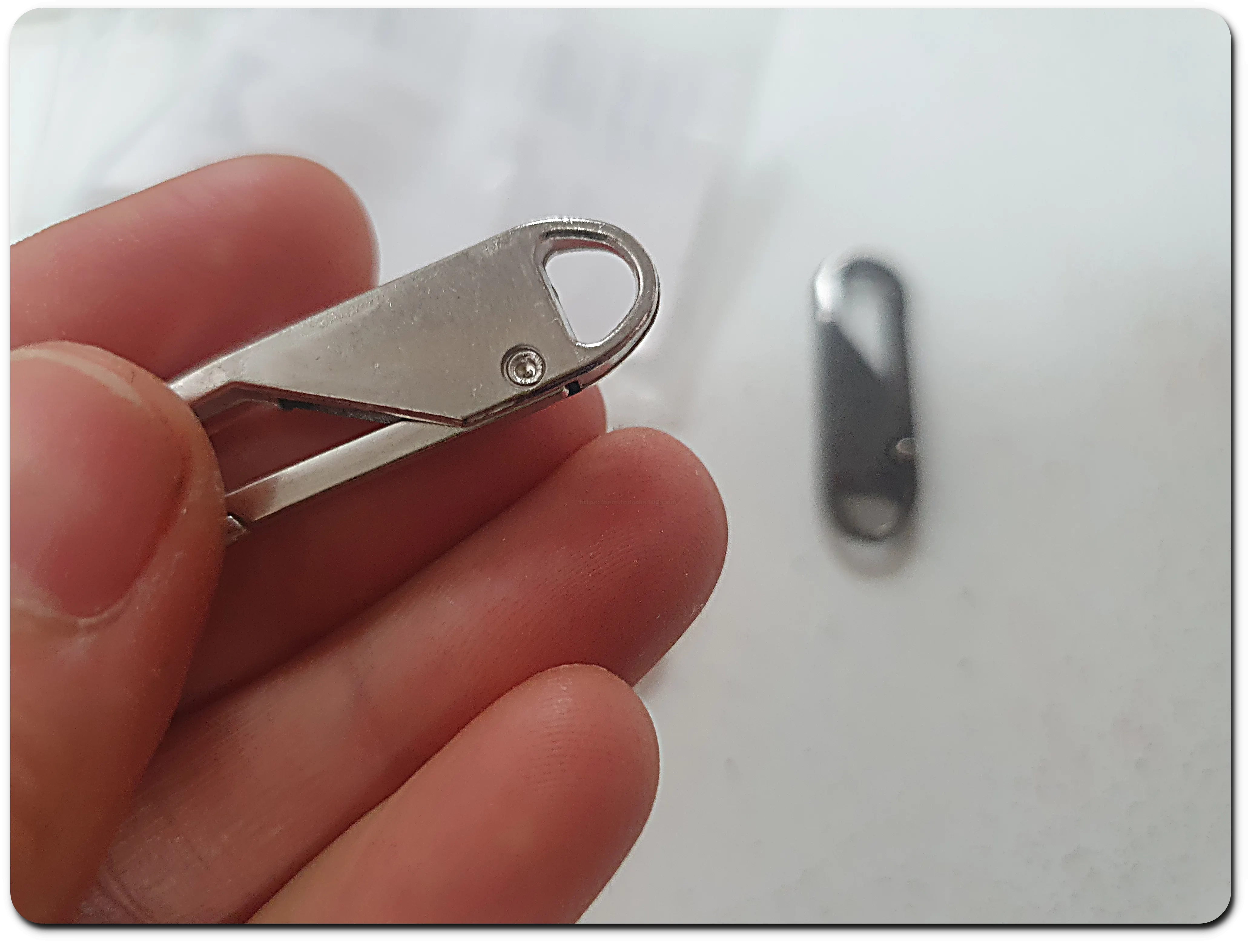 테무에서 지퍼 고리 샀어요