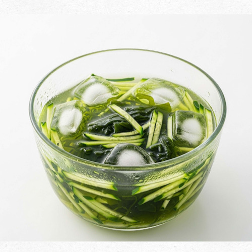 얼음 동동 오이미역냉국