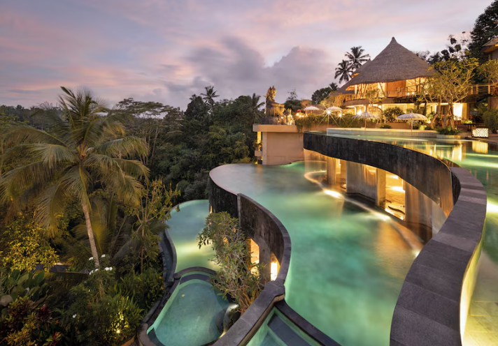 더 카욘 리조트 수영장1