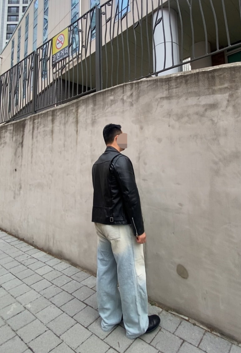 데일리룩('26. 3. 14.)스페로네 카우하이드 소가죽 라이더 자켓, 무신사스탠다드 슬리브 티셔츠, 에러스익셉티드 와이드 연청 데님 팬츠, 킨치 구두 더비슈즈 SHOWER 808