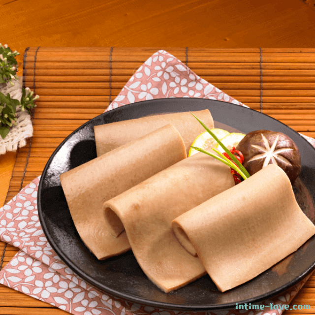 쫀득쫀득 고소한 돼지껍데기