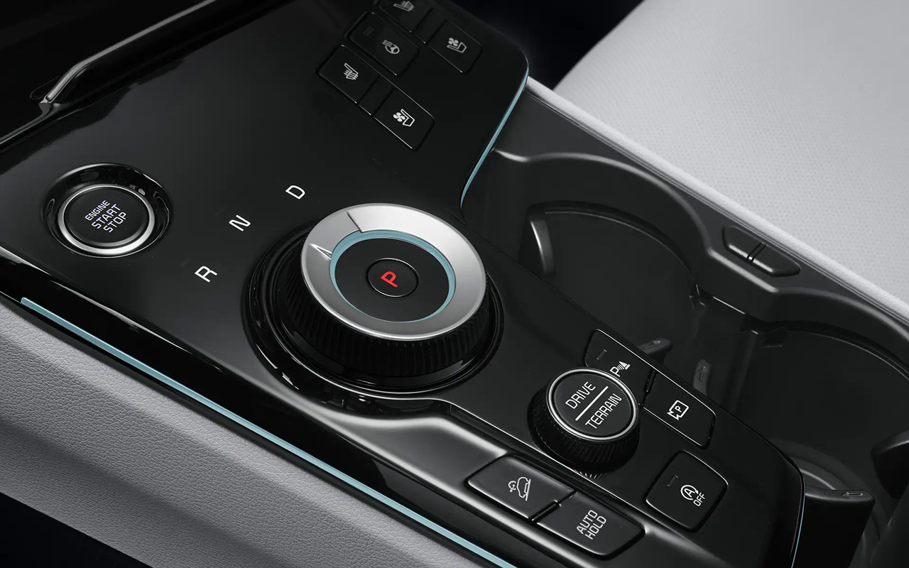 2024년식 기아 스포티지 실내 로터리 기어 사진