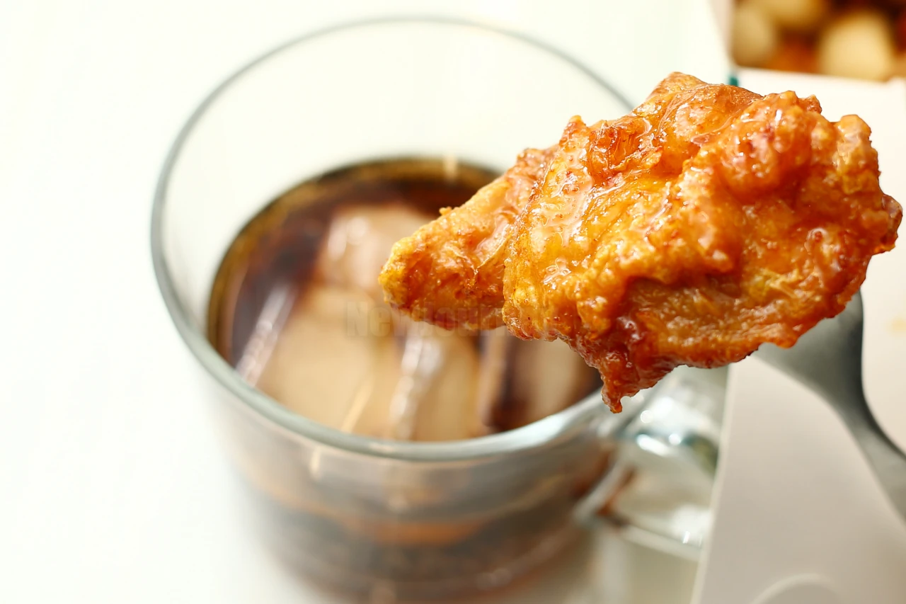 깐풍치킨 콜라 조합 kkanpung chicken cola