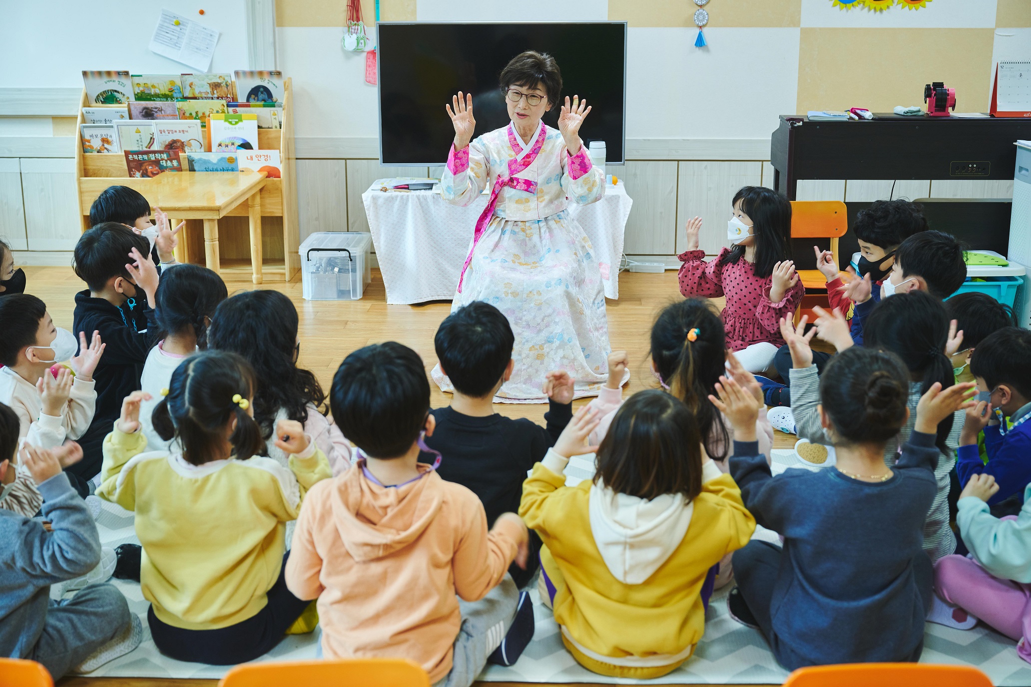 이야기 할머니 활동사진