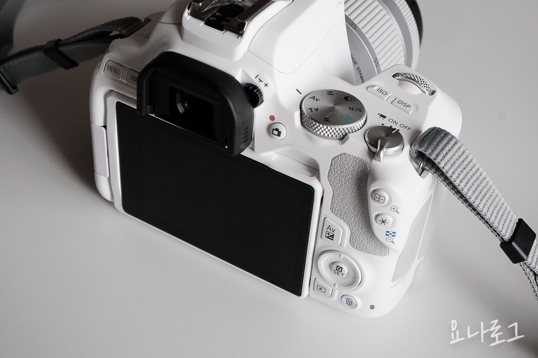 캐논 캐논카메라 카메라추천 캐논카메라추천 브이로그 브이로그용카메라 브이로그카메라 브이로그카메라추천 여자카메라추천 200d 200d2 200dll 캐논200d 캐논200d2 eos200d2 캐논200dll 여행카메라 여행카메라추천 컴팩트카메라 작은카메라 대학생선물 직장인선물 여자친구선물 카메라 캐논dslr