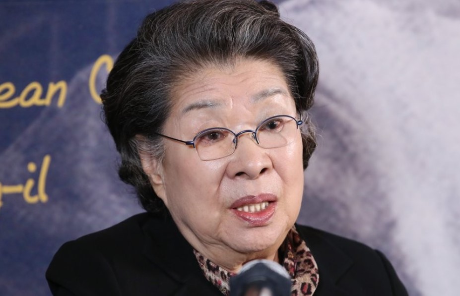 엄앵란 나이