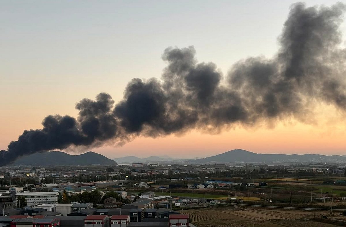 김포 양촌읍 공장 대형 화재...새벽 시간 비닐수지 공장 '잿더미', 인명피해 없어