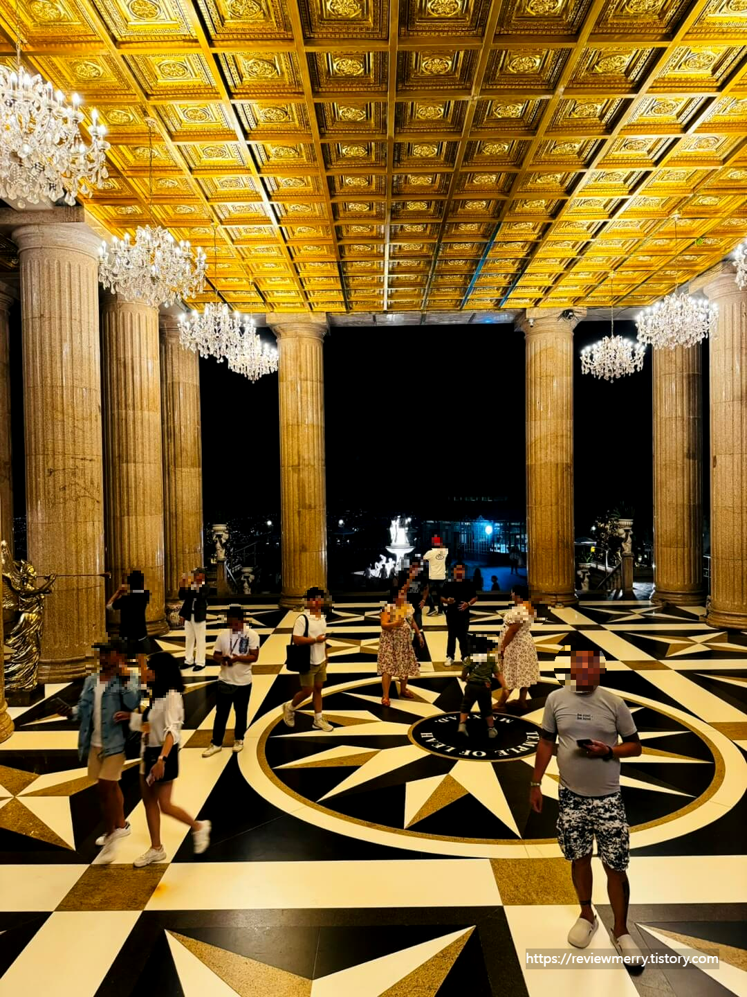 신전 내부 메인공간