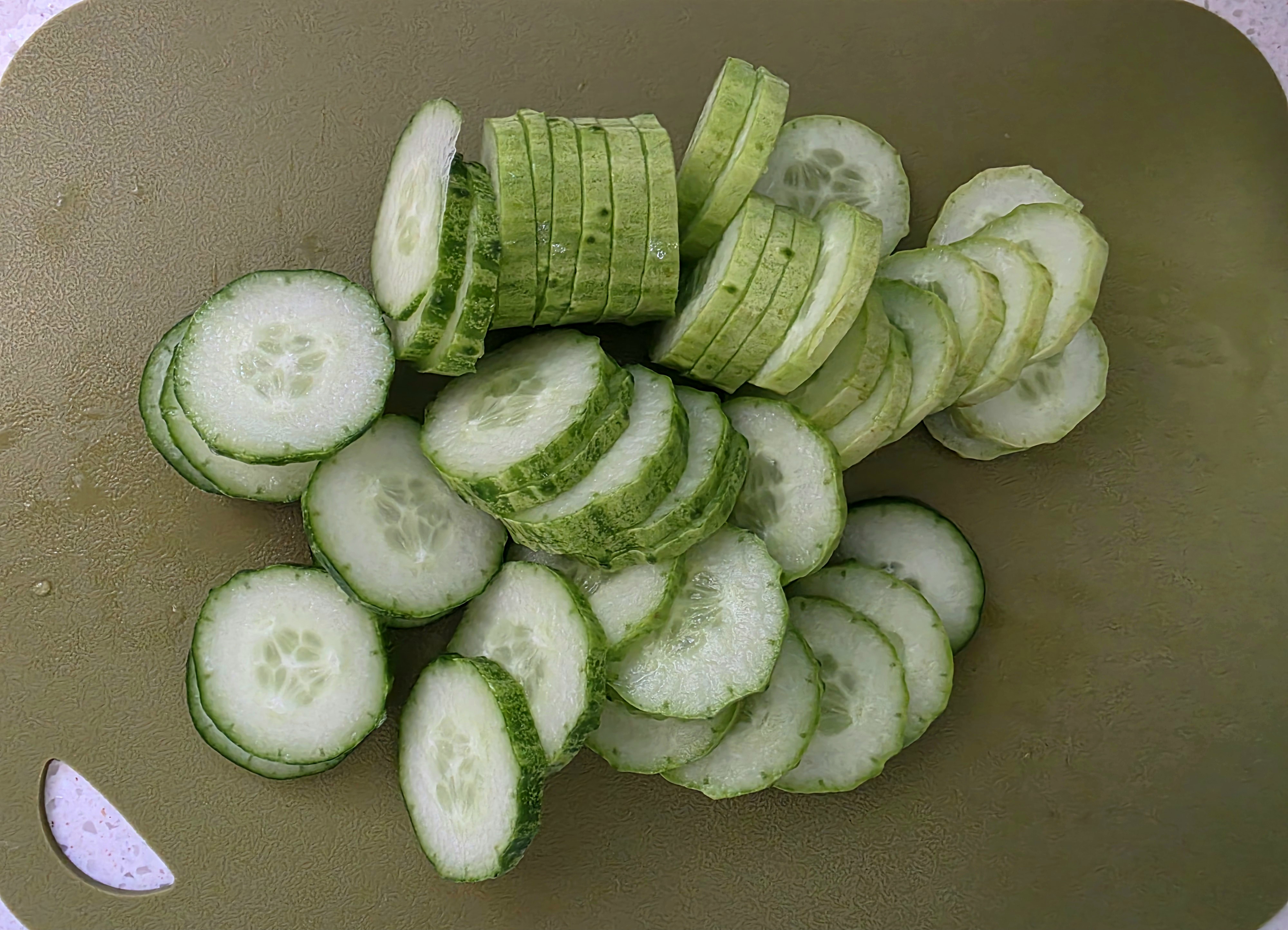 오이를-넣으면-상큼합니다.