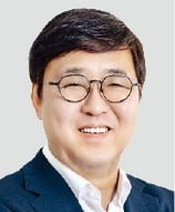 최휘영 기자 경력