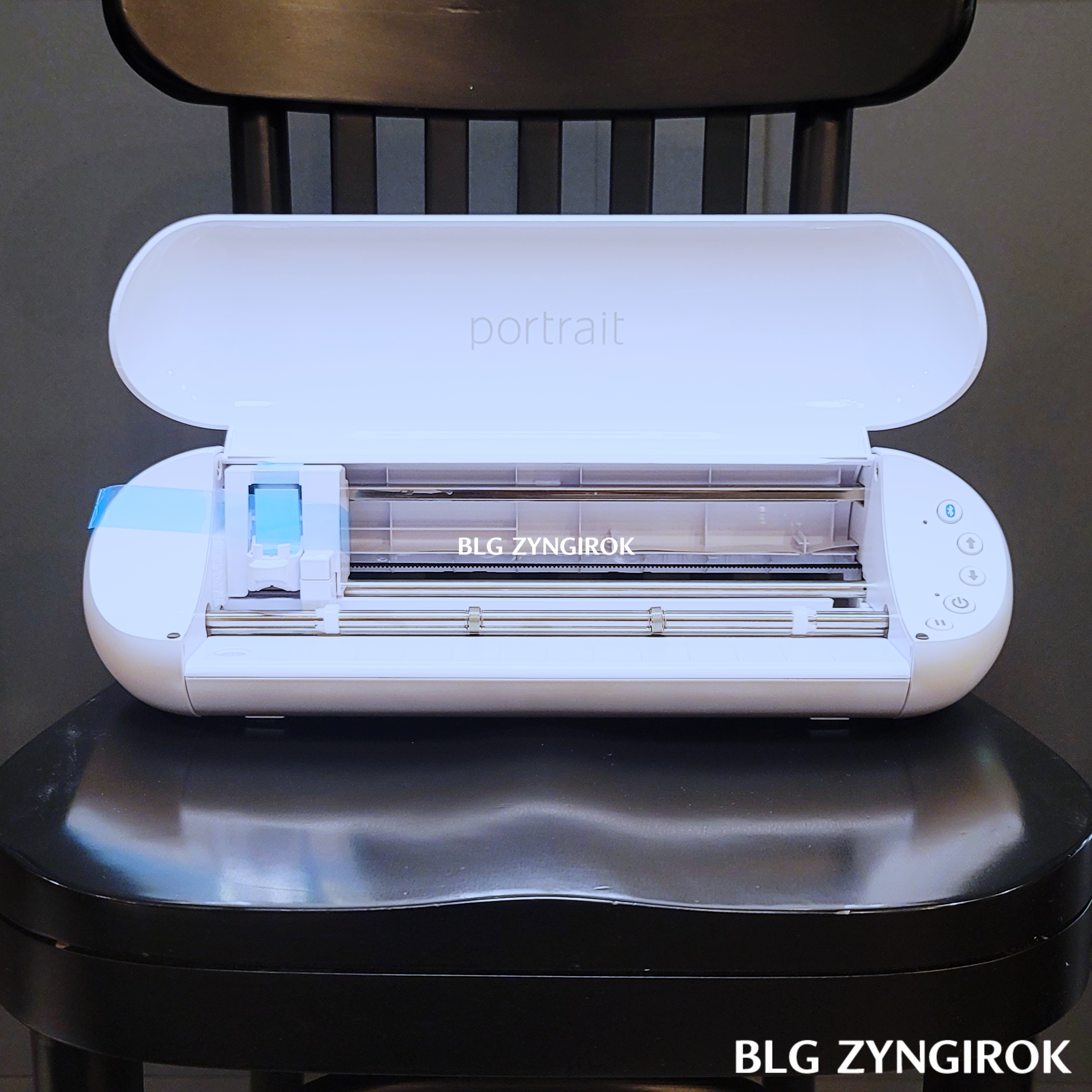 포트레이트-뚜껑을-열어본-모습이다.