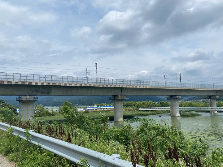 칠곡보물놀이장-건너가는-인도교