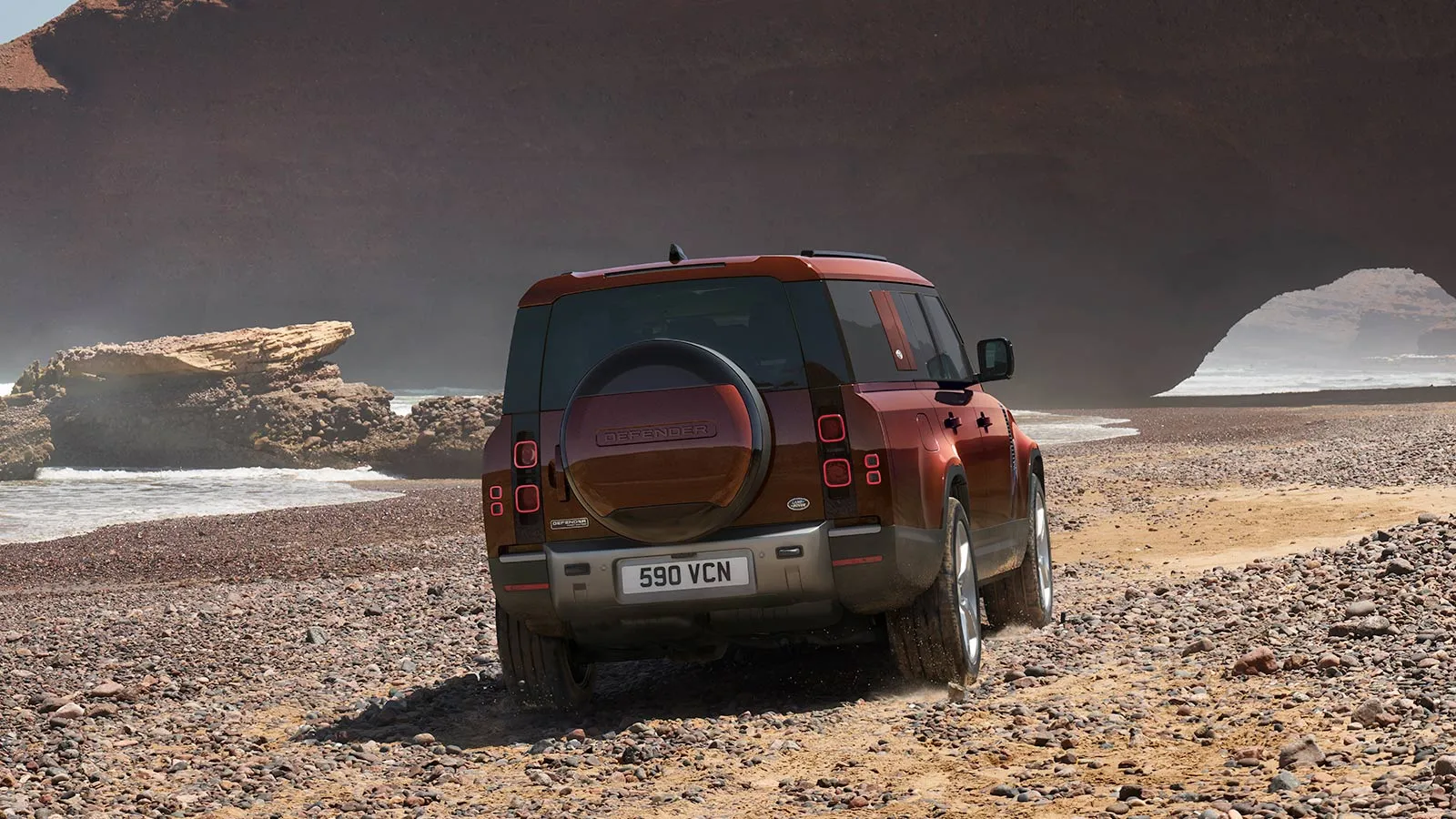 올 뉴 디펜더 130 후면