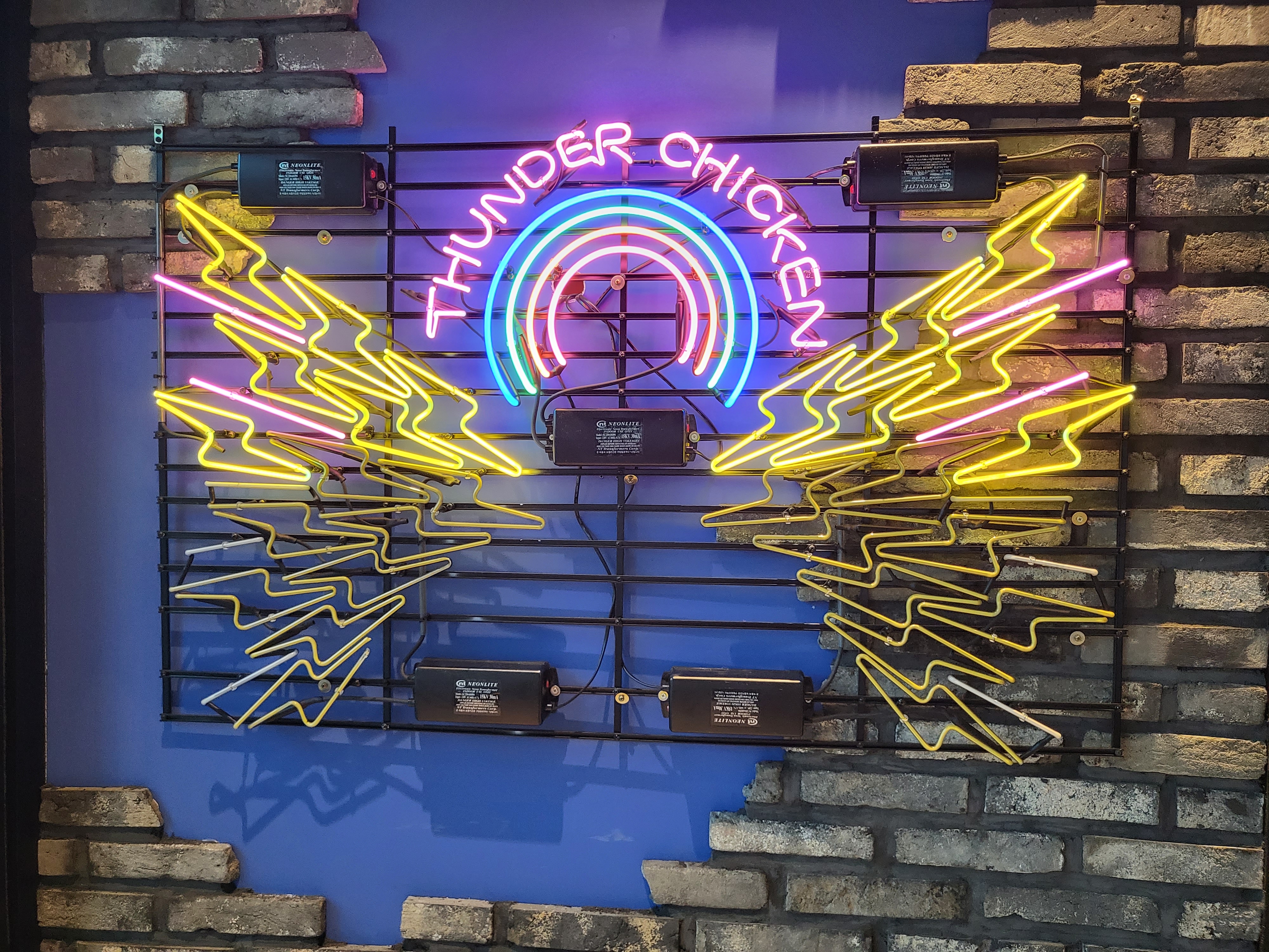 썬더치킨 포장 - 포토존