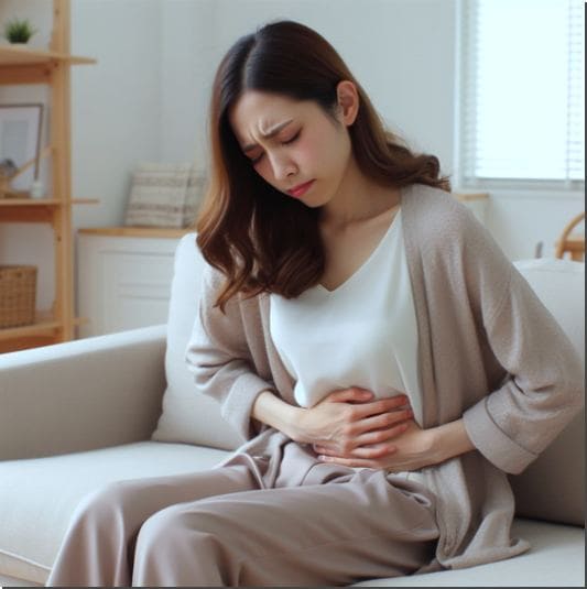 여자 왼쪽 아랫배 통증 증상 및 주요 원인